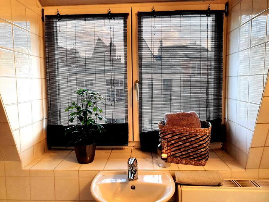 Rostock Hautnah Erleben - Schoene Maisonette 2Og Exterior foto